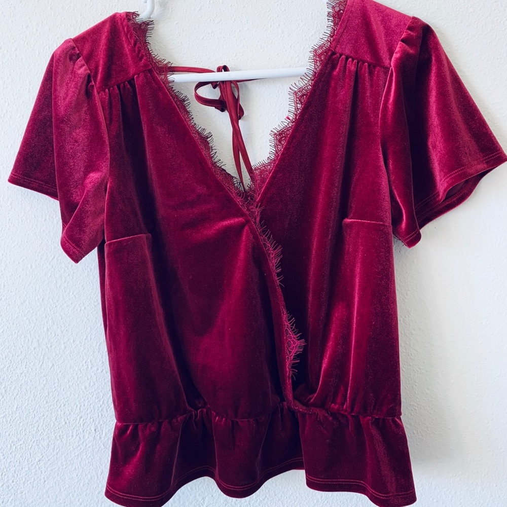 Fuchsia Abercrombie and fitch velour blouse